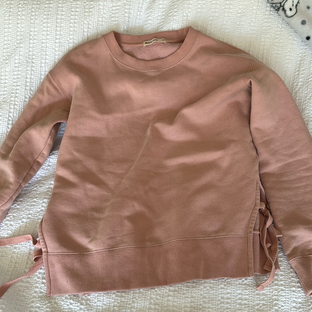 Marine Layer crewneck with ties on sides
